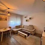 Gandi Apartment