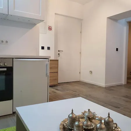 Apartment Gandi *