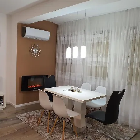 Apartment Gandi *