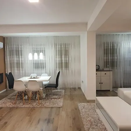 Gandi * Bihać