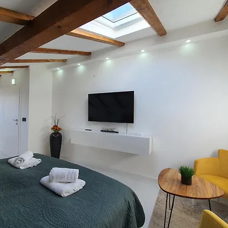 Gandi Appartement Bihać