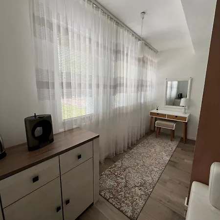 Gandi Appartamento Bihać